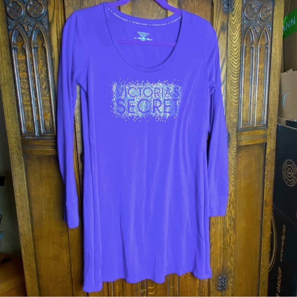 Victoria’s Secret Long-sleeve Nightgown T-shirt